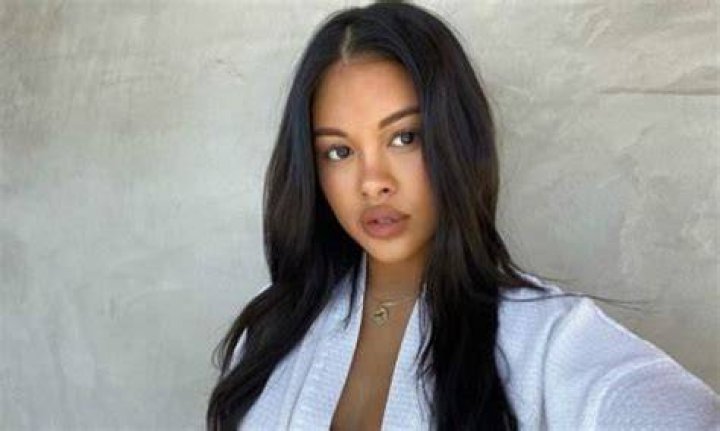 Ammika Harris Biography
