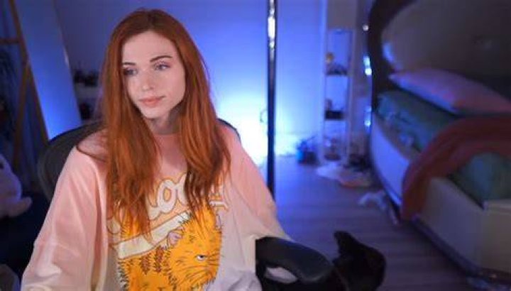 Amouranth Twitch Streamer