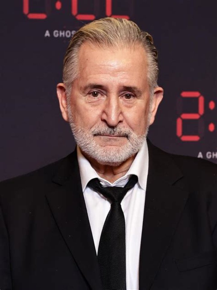 Anthony LaPaglia Net Worth