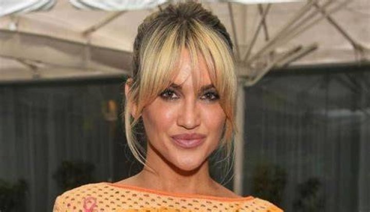 Ashley Roberts Bra Size, Age, Weight, Height, Measurements