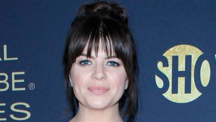 Casey Wilson Bra Size, Age, Weight, Height, Measurements