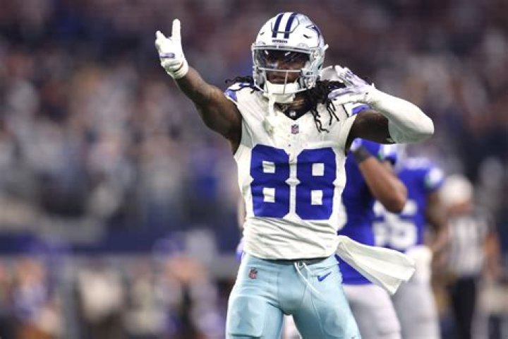 CeeDee Lamb contract, salary and net worth explored 1 CeeDee Lamb