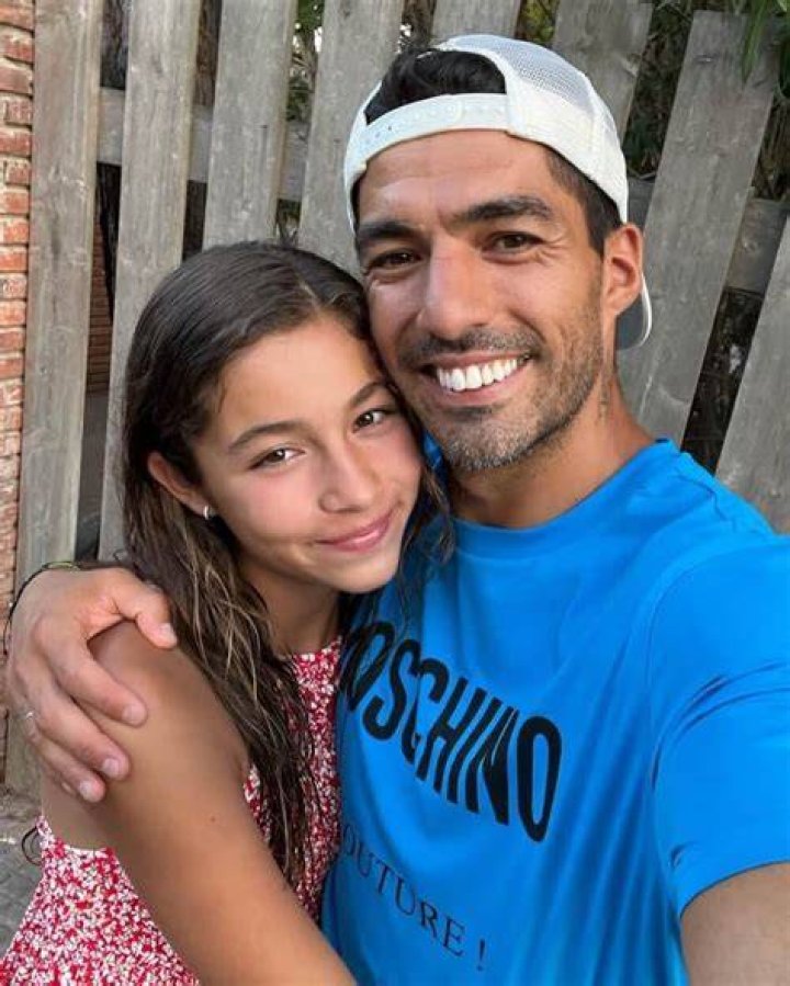 Delfina Suarez with her father Luis Su&aacute;rez, mother Sofia Balb and brothers Benjamin Su&aacute;rez, Lautaro Su&aacute;rez