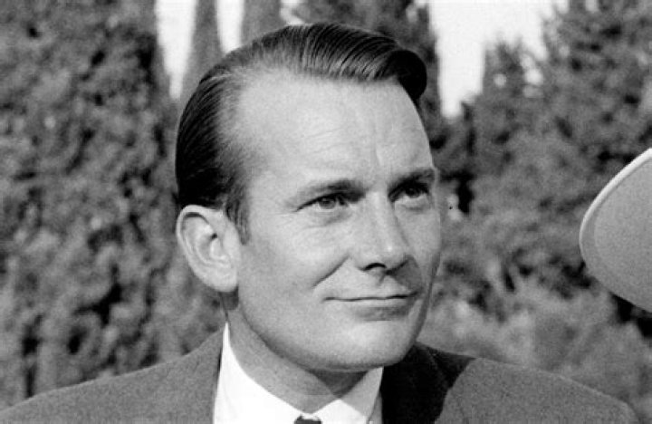 Denholm Elliott Denholm Elliott