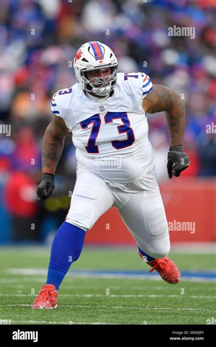 Dion Dawkins children: Does Dion Dawkins have children? 1 dion dawkins 1