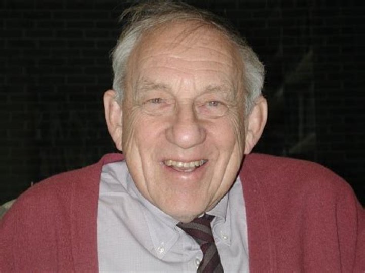 Elihu Katz Elihu Katz