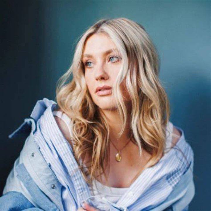 Ella Henderson Biography