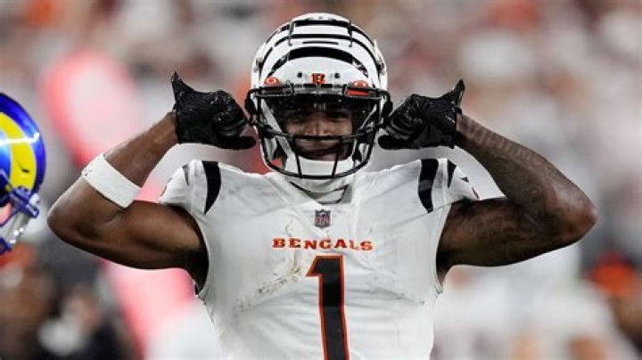 Does Ja'Marr Chase play in the NFL? 1 Jamarr Chase