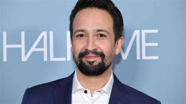 Lin-Manuel Miranda height in feet and inches 1 Lin-Manuel Miranda