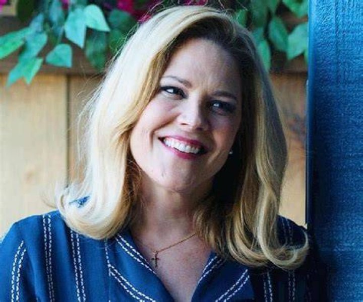 Mary McCormack Bra Size, Age, Weight, Height, Measurements