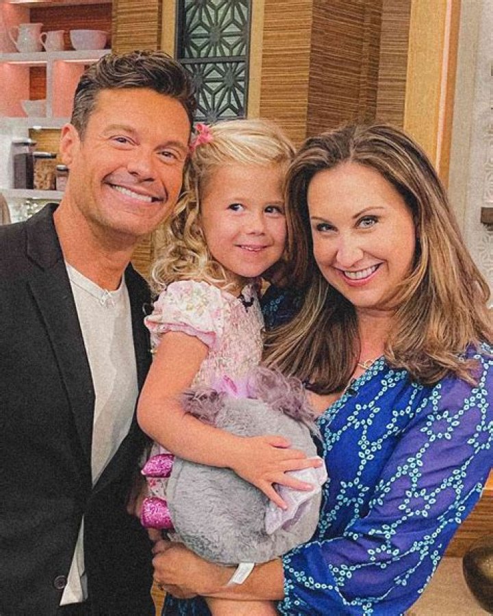 Ryan Seacrest siblings: Meet his sister Meredith Seacrest 1 Meredith Seacrest