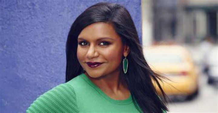 Mindy Kaling Bra Size, Age, Weight, Height, Measurements