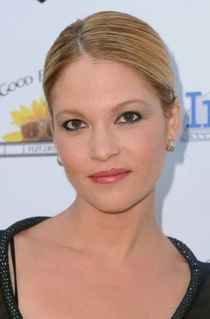 Nicki Aycox Bra Size, Age, Weight, Height, Measurements