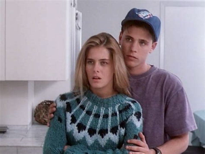 Nicole Eggert and Corey Haim in Blown Away