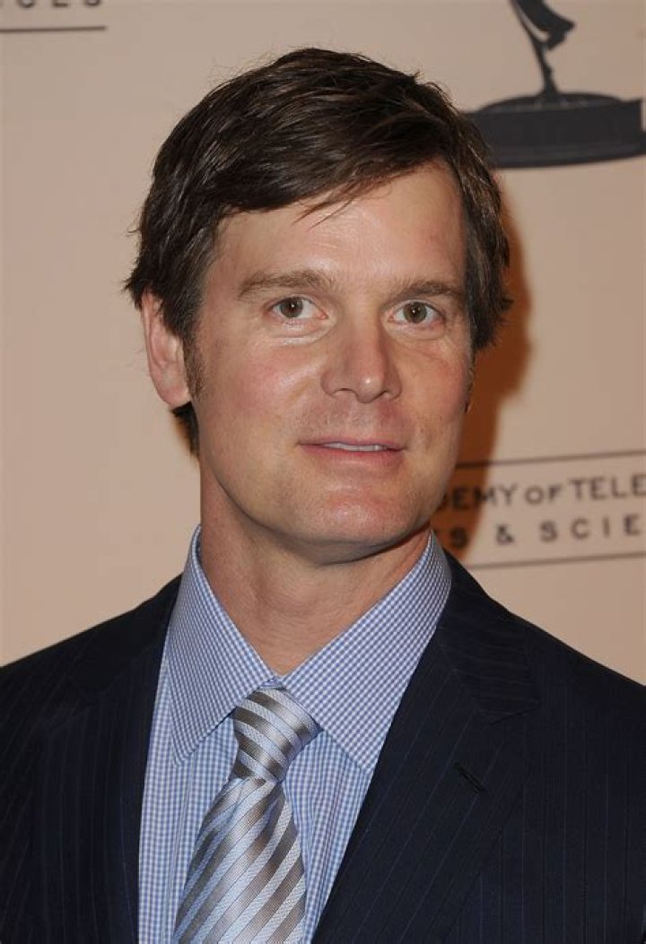 Peter Krause siblings: Michael Krause, Amy Krause 1 Peter Krause