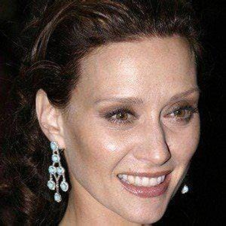 Robin Christopher Net Worth