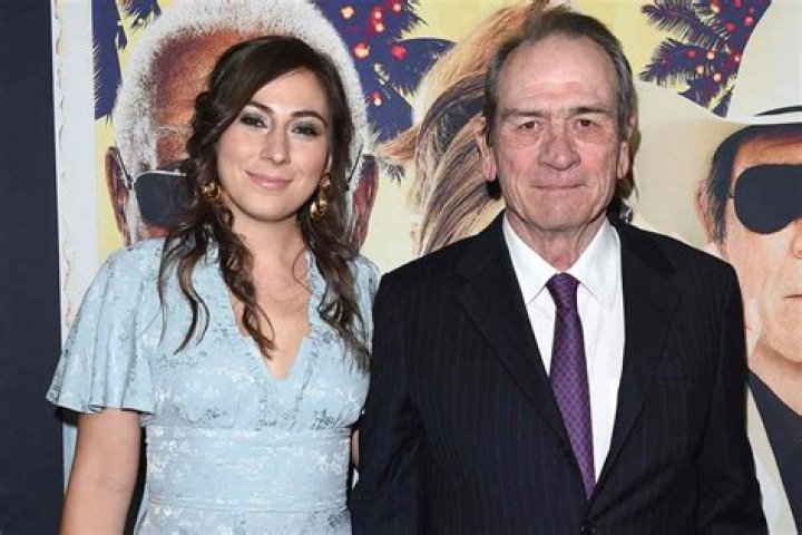 Is Tommy Lee Jones still alive? 1 Tommy lee Jones